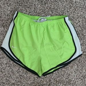 Nike Tempo Shorts Large